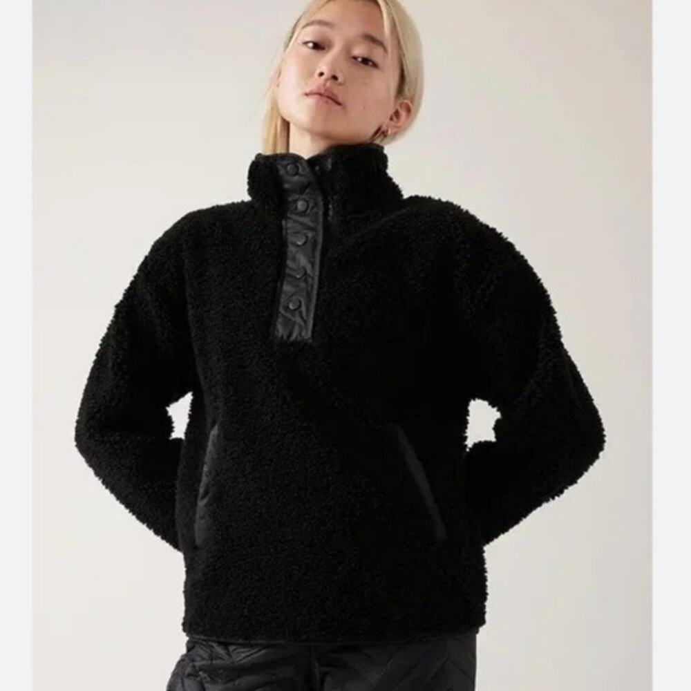 Athleta Cozy Sherpa Snap black sweatshirt